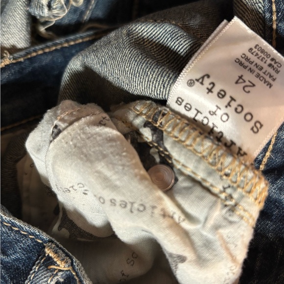 Articles Of Society Blue Distressed Jeans Patches 24 Womens cuffed - Picture 7 of 8